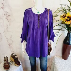 Boutique brand pretty purple with velvet trim button front top
